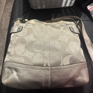 Coach silver / grey cross body bag 🩶